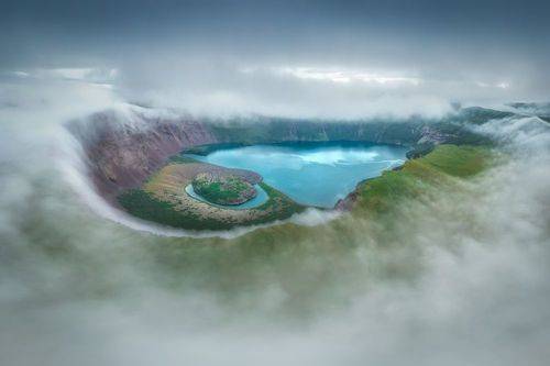 Кальдера вулкана Заварицкого.
