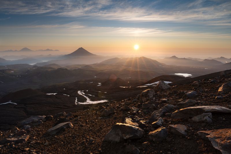 Рассвет на вулкане Горелый. Камчаткаphoto preview