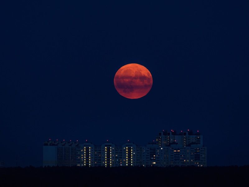луна, полнолуние, суперлуние Восход Осетровой луны 19.08.24photo preview