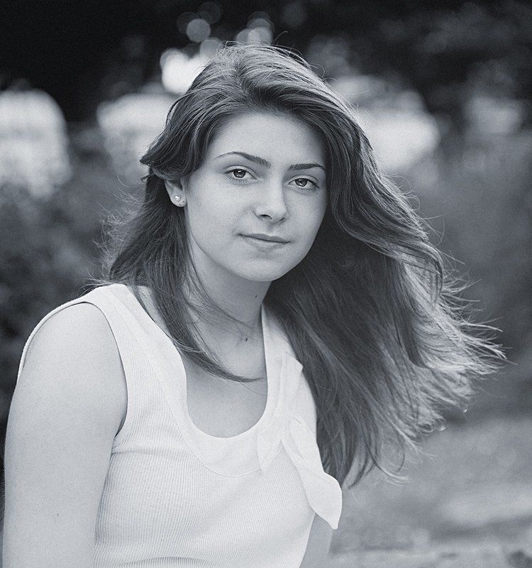 девушка, волосы, парк, синий, монохром ***photo preview