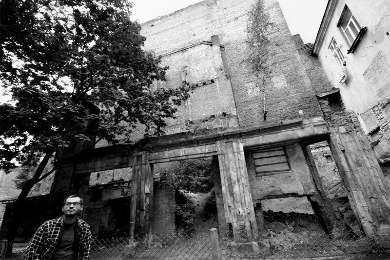 l`etrangerphoto preview