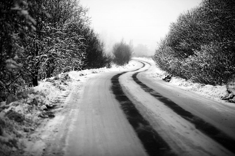 А дорога серою лентою вьетсяphoto preview