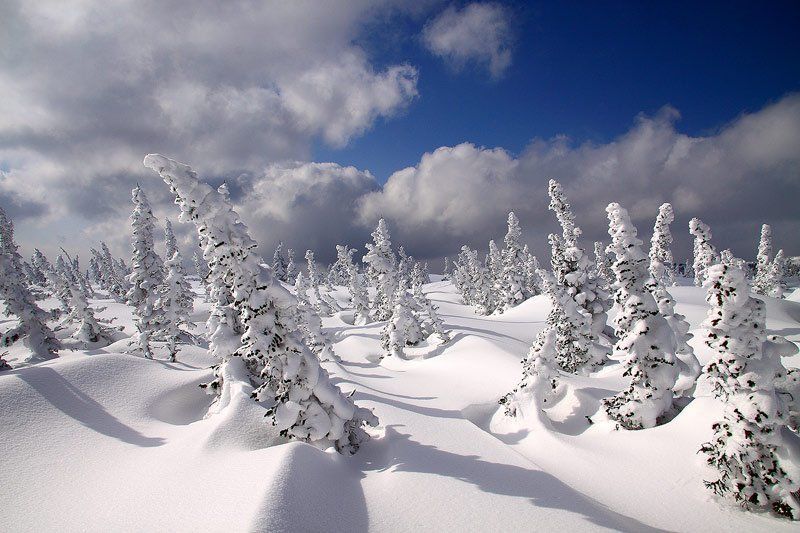 зима рядом с небомphoto preview