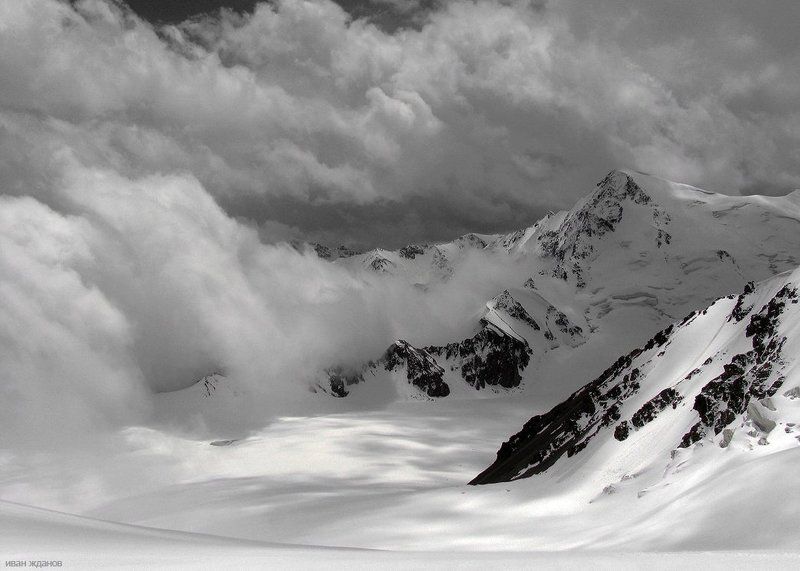 горы, памир, облака Здесь живут облакаphoto preview