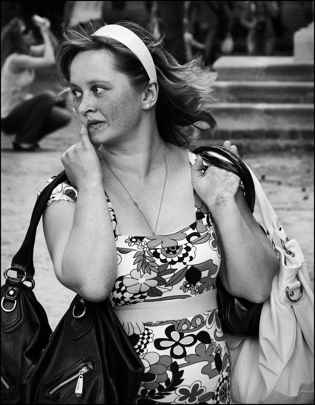 незнакомка,девушка, лето, архангельское, нелегкая ноша, выразительный взгляд Нелегкая ноша...photo preview