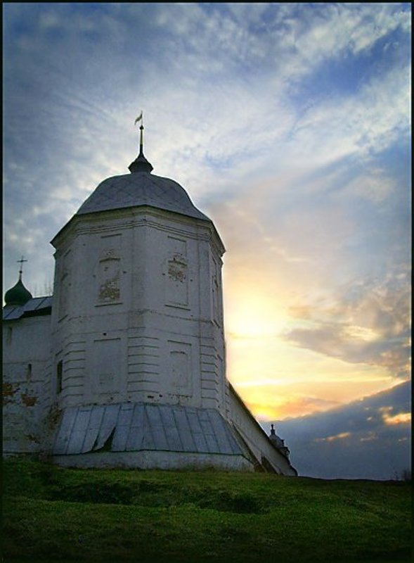 Старая башняphoto preview