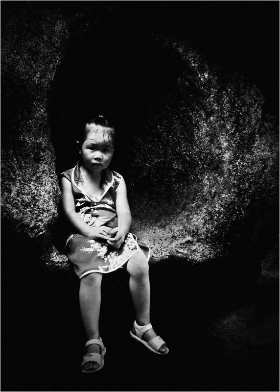 детство, недетские мысли, взгляд, девочка,китай, гуанчжоу На краю света!photo preview