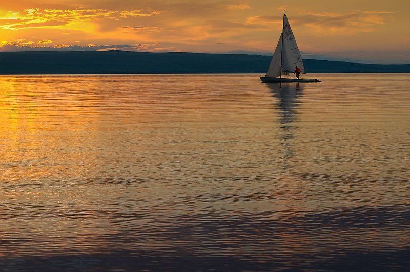 беле, белё, Большой, вечер, Вода, Волны, Желтый, закат, Красивый, лодка, Одинокий, озеро, Оранжевый, отдых, Отражение, Отражения, парус, Парусник, пейзаж, плавать, Плыть, природа, путешествия, романтика, Романтичный, туризм, хакасия, ходить, Яркий, яхта Серия закатов на Белёphoto preview