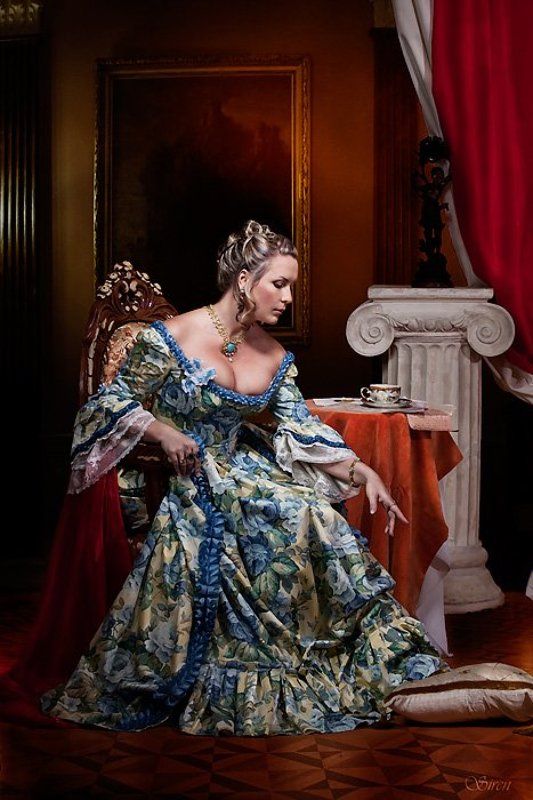 Парадный портрет в интерьереphoto preview