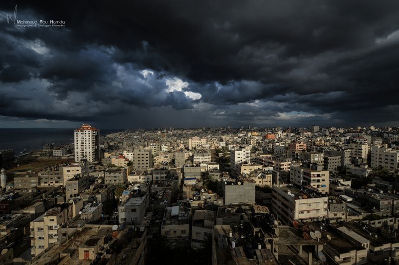 Dark cityphoto preview