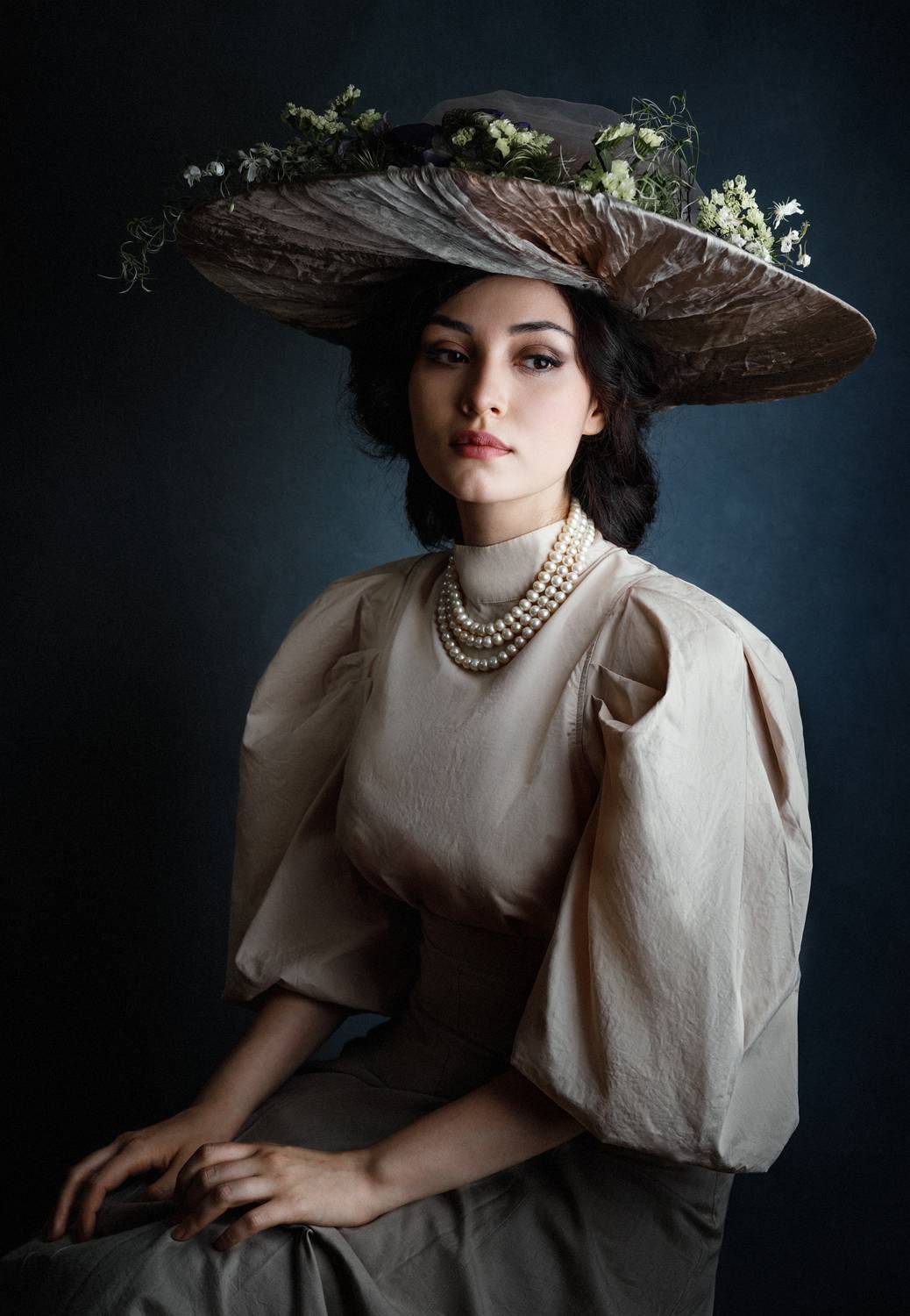 Anna. Автор: Ведмеденко Оксана портрет , жанр, лицо, женщина, лица35, печать, цвет, шляпа, загадочная, Ведмеденко Оксана