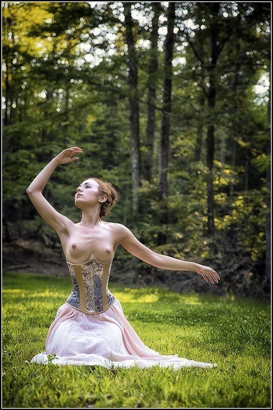 nude,fine art nude,naked,women,figure study,beauty,natural light,sexy Zoephoto preview