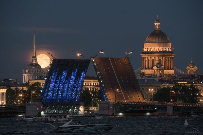 Петербургская открыткаphoto preview