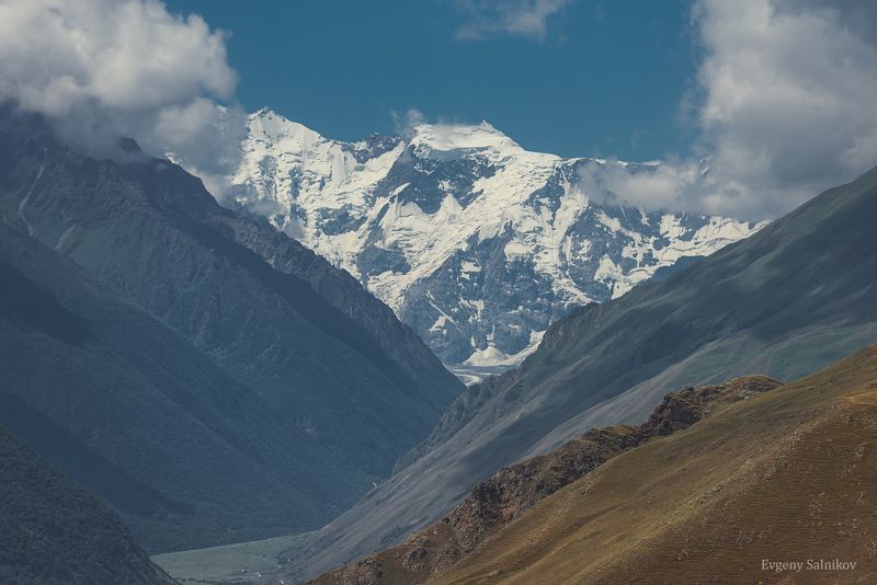 северный кавказ горы язык тролля безенги кабардино балкария Безенги, виды вокруг языка тролля фото превью