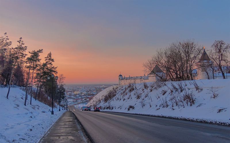 Никольский взвоз Тобольск,утро.photo preview