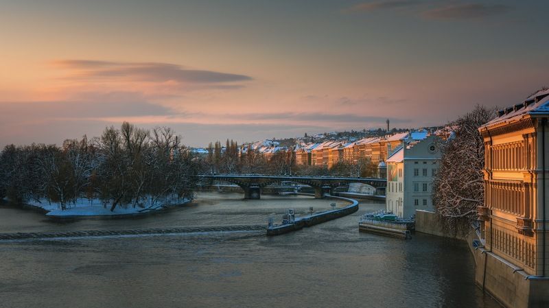 Рассвет в Прагеphoto preview