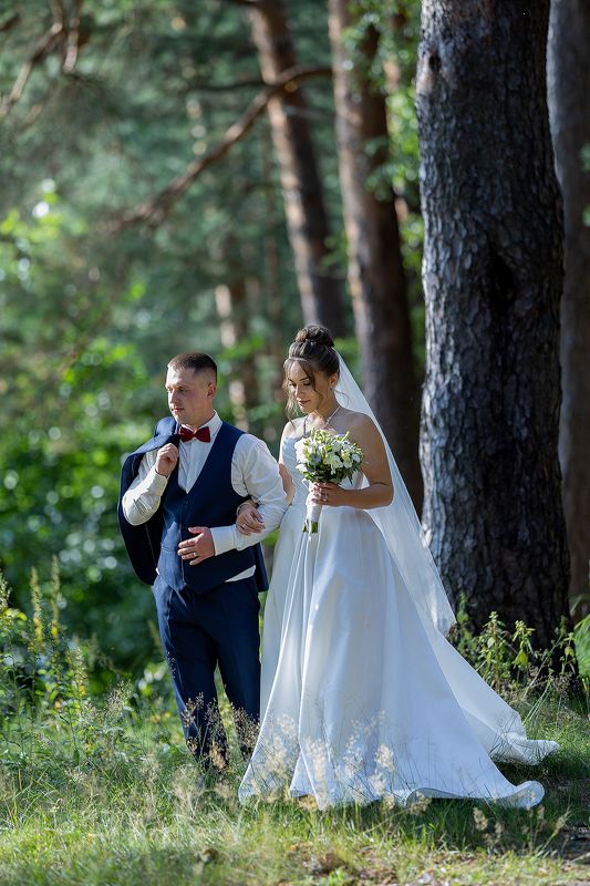 Прогулка в солнечный деньphoto preview