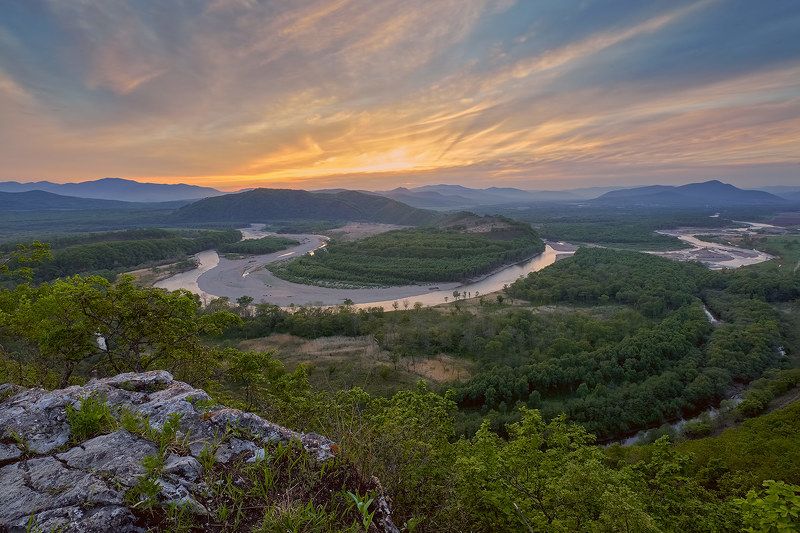 приморье, весна, река партизанская, вечер, горы, долина, закат речные виражи фото превью