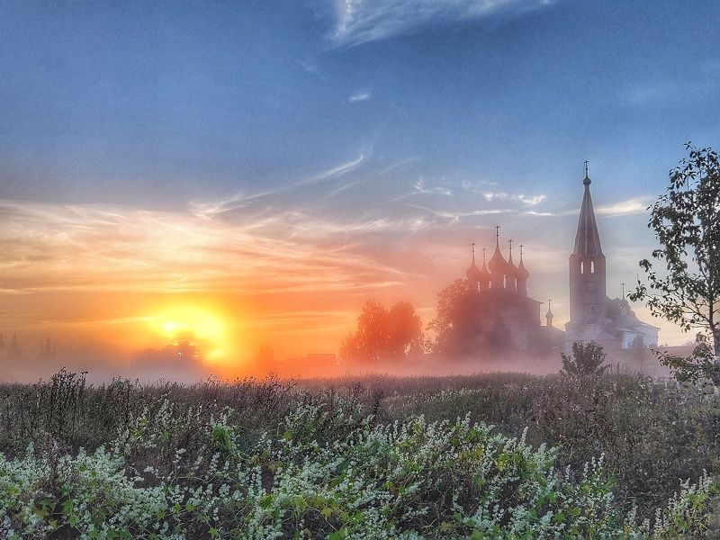 август, лето, рассвет, река, храм , утро, солнце В рассветной магии августа фото превью