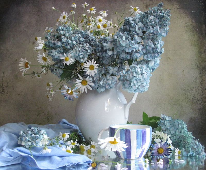 цветы, букет, гортензия, ромашки, кувшин, чашка Гортензияphoto preview