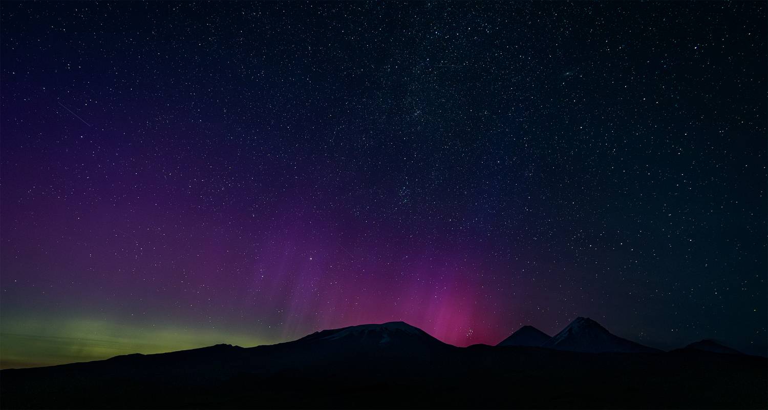 Полярное сияние в Долине великанов. Автор: Александр Телешов долина великанов, камень, камчатка, ключевская сопка, вулканы, полярное сияние, kamchatka, ключевской, безымянный, ушковский, Александр Телешов