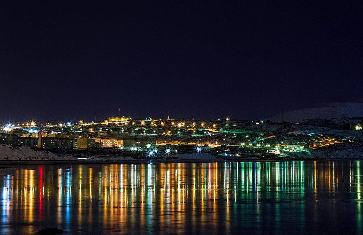 Огни маленького города. Автор: Евгений Труфанов море, огни, город, ночь, небо, ноябрь, осень, Евгений Труфанов