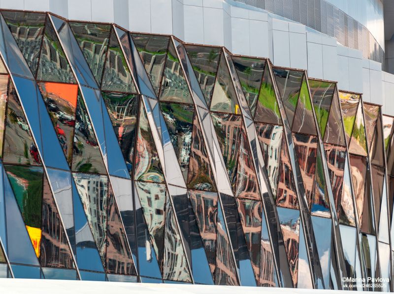 абстракция, отражения на стекле, городские отражения, парейдолия, ска \\ Призрачный мир городского Зазеркальяphoto preview