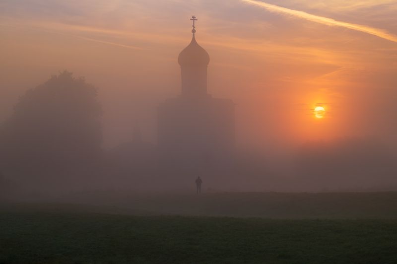 утро, восход, храм, боголюбово, храм покрова на нерли, владимирская область, россия, туман, лето, православие Безмятежное утроphoto preview