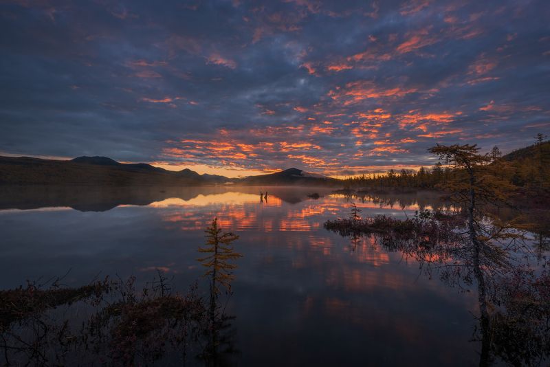озероджекалондона, колыма, магадан Озеро Джека Лондона в ожидании рассветаphoto preview