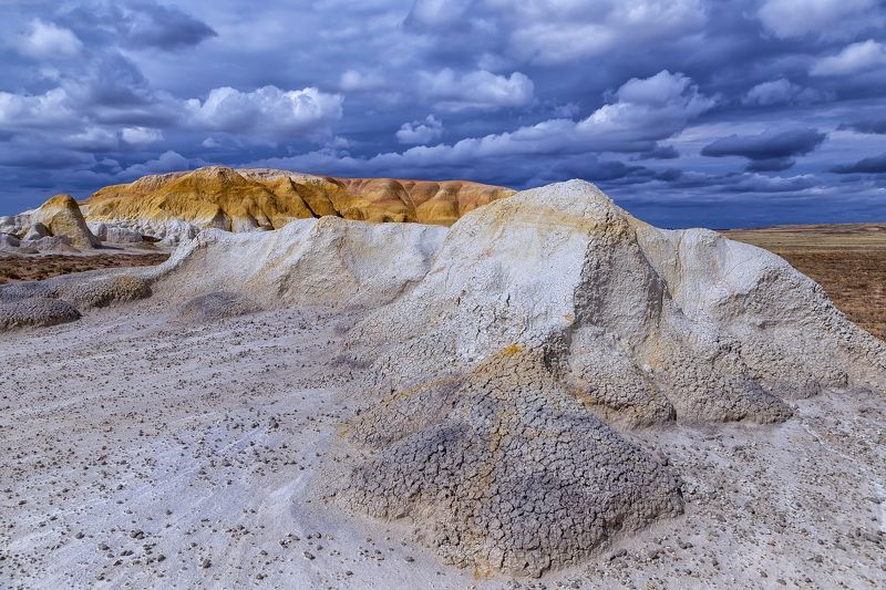 Пейзаж, Казахстан, пустыня, горы, меловые горы, небо, песок, глина, структура, рельеф, геология, мел, Улытау Контрастphoto preview