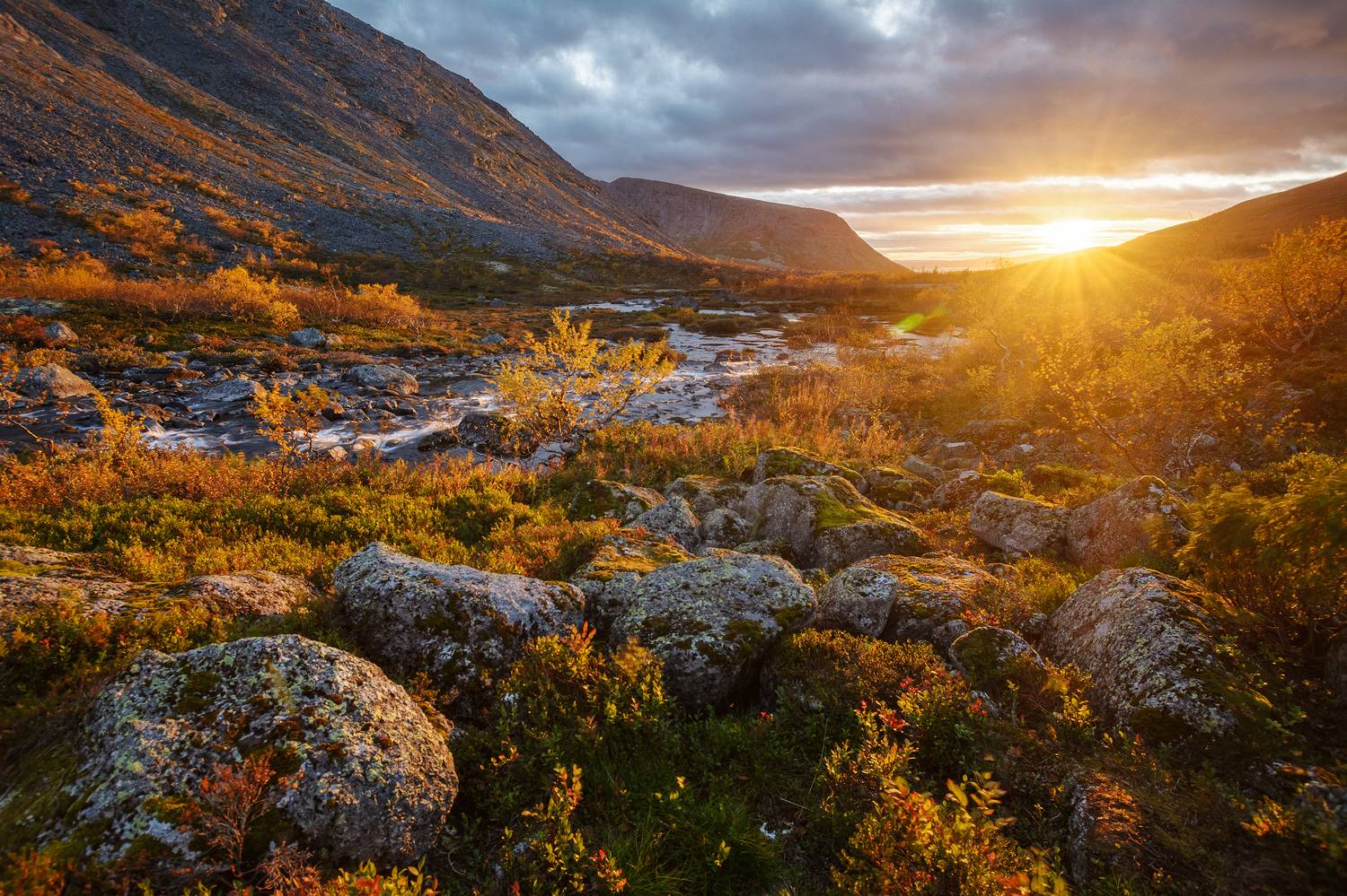 Закат на Малой Белой реке.. Автор: Ян Сурогин , Ян Сурогин