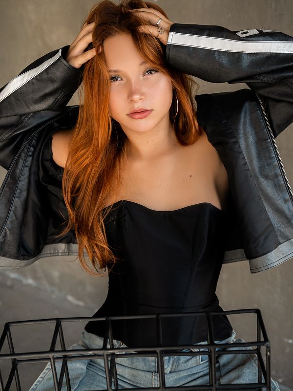 девочка, ребенок, портрет, детский портрет, портрет девочки, глаза. детское портфолио, взгляд, глаза Аликаphoto preview