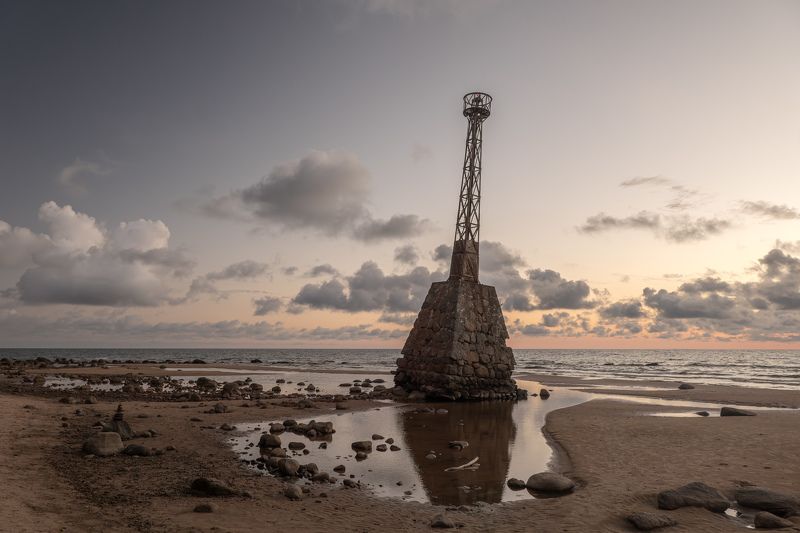 У старого маякаphoto preview