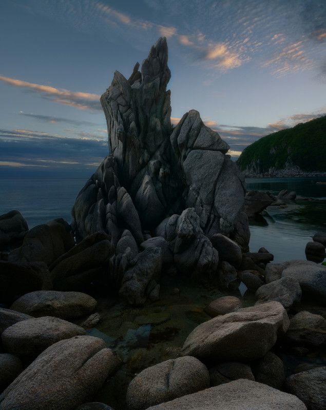 приморье Скала Факел.photo preview