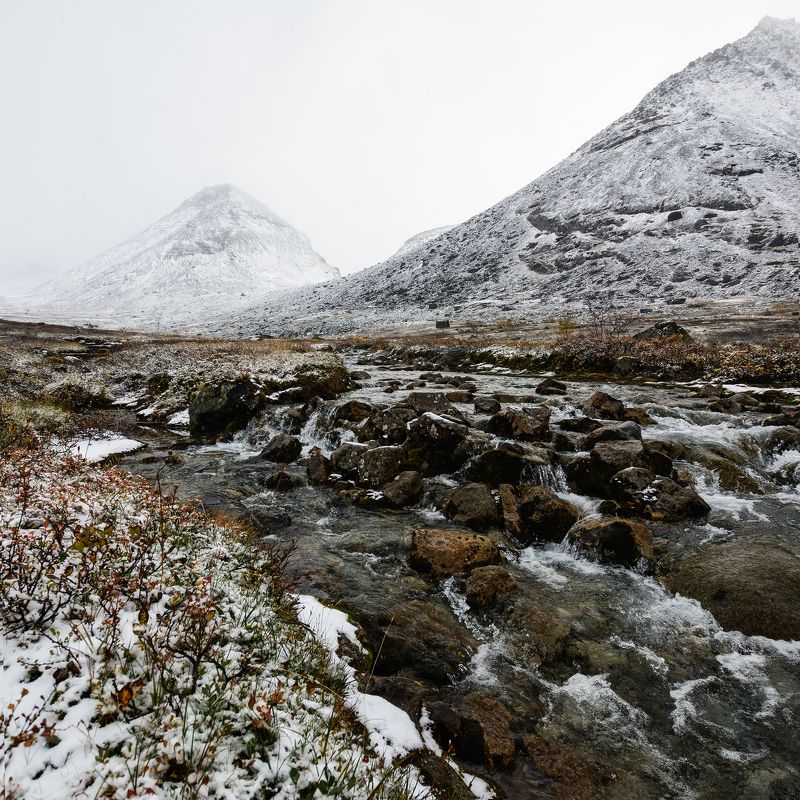 Первый снег на Малой Белой реке.photo preview