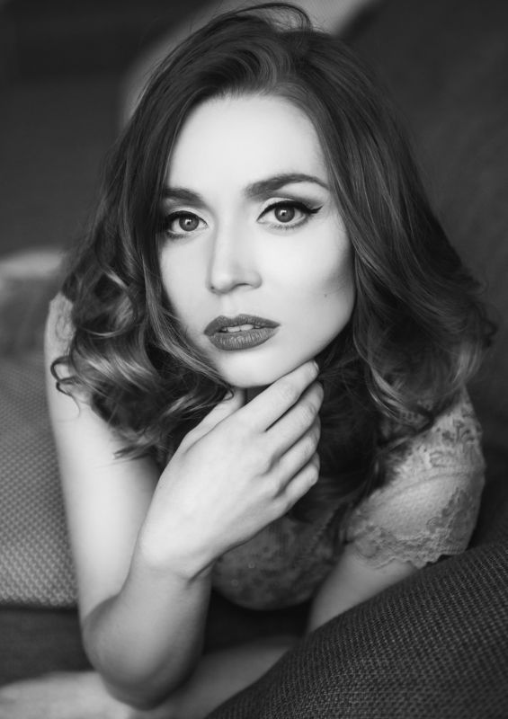 портрет, студия, девушка, взгляд, глаза, кино, лицо Женственный портретphoto preview