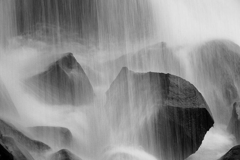 Водопад, Камни, Камчатка Камни у водопадаphoto preview