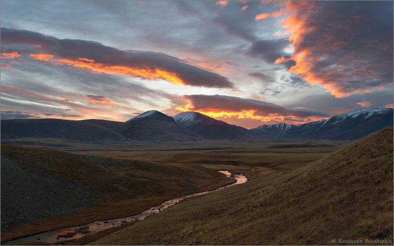 константин белошапкин, перевал, рассвет, река, таргитай, тархата, тархаты Что такое Тархата?photo preview