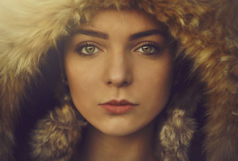 green eyes, portrait, girl, fur, hood, Justynaphoto preview