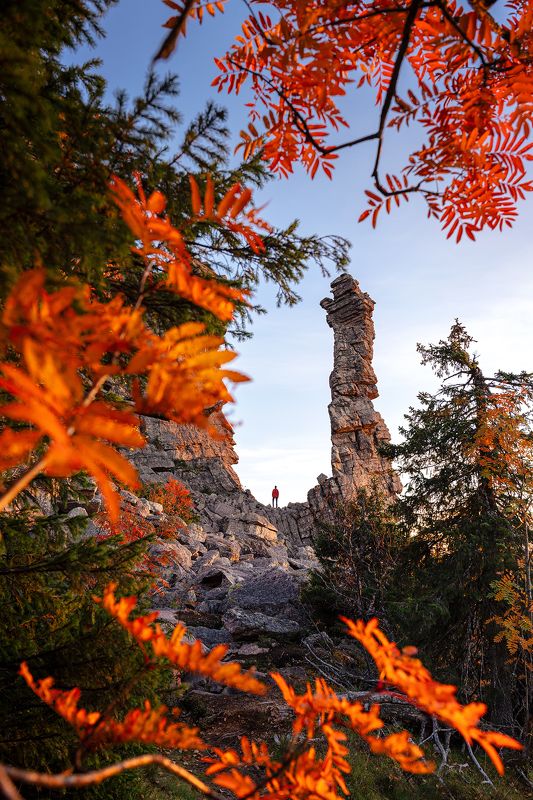 колчим, колчимский камень, помяненный камень, пермский край, пермь, урал, уральские горы, осень Охваченный пламенемphoto preview