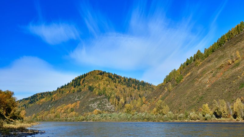 пейзаж, горы, река, осень, облака, г.Междуреченск  Парящие облака photo preview