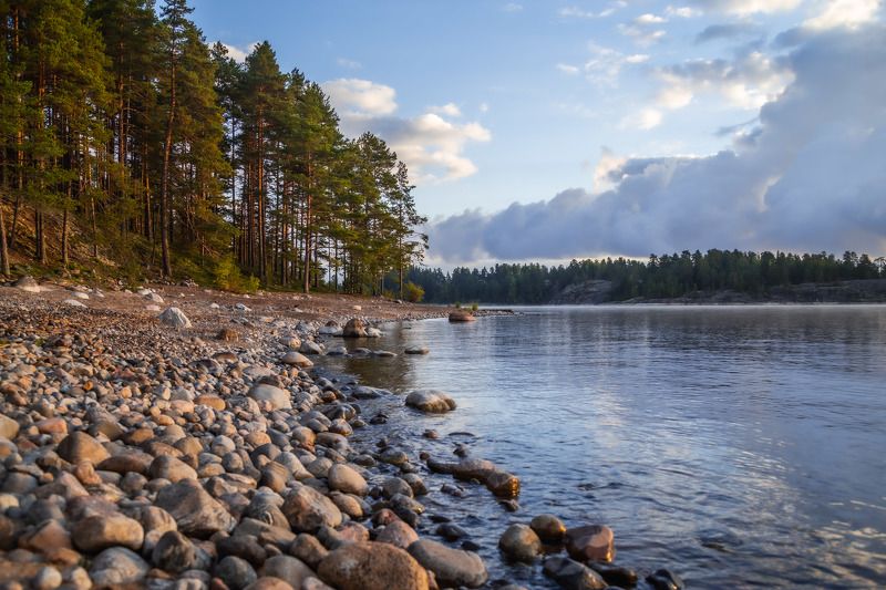 Карелия, Ладога, Ладожское озеро, Ладожские шхеры Каменистый пляжphoto preview