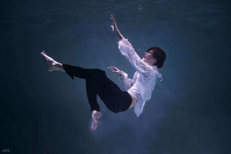 портрет, сказка, постановочное фото, принц, подводная съемка, мужчина, бассейн Под водой фото превью