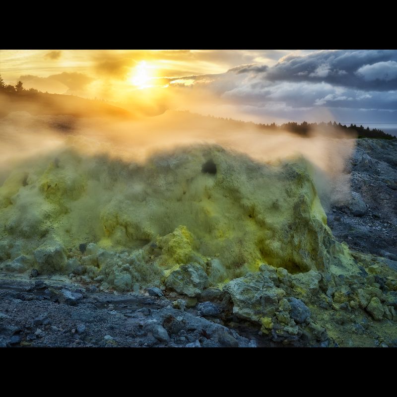 Курилы Кунашир Фумарола Менделеева photo preview