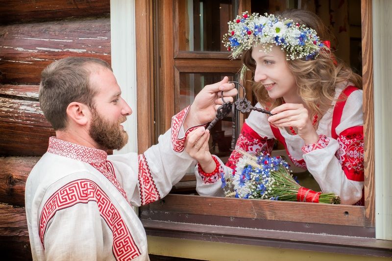 жанровый портрет, портрет, портрет. стиль, русский народный костюм, русский стиль, славяне, жанр, жанровый портрет, свадьба, обряд, невеста, жених, россия, фольклор, стилизация, фотосессия, девушка в венке, живет моя отрада в высоком теремуphoto preview
