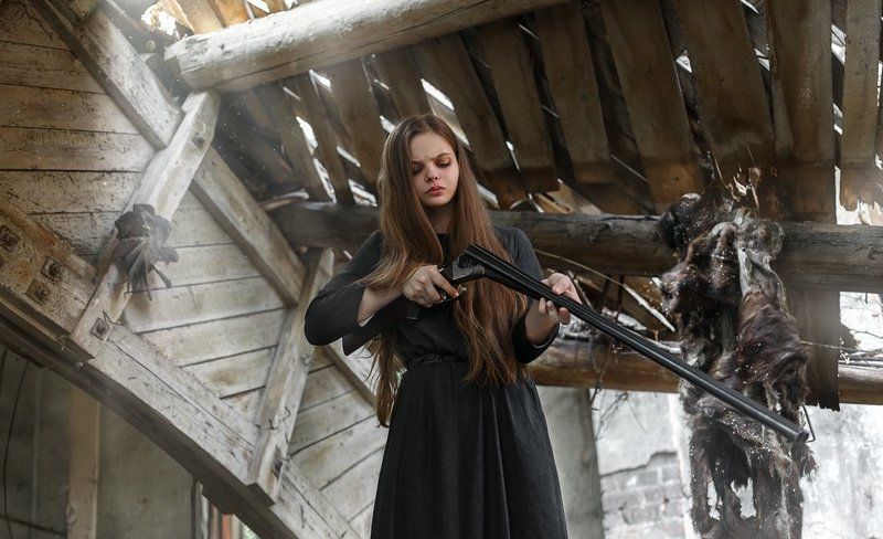 портрет, фильм,девушка Одна домаphoto preview