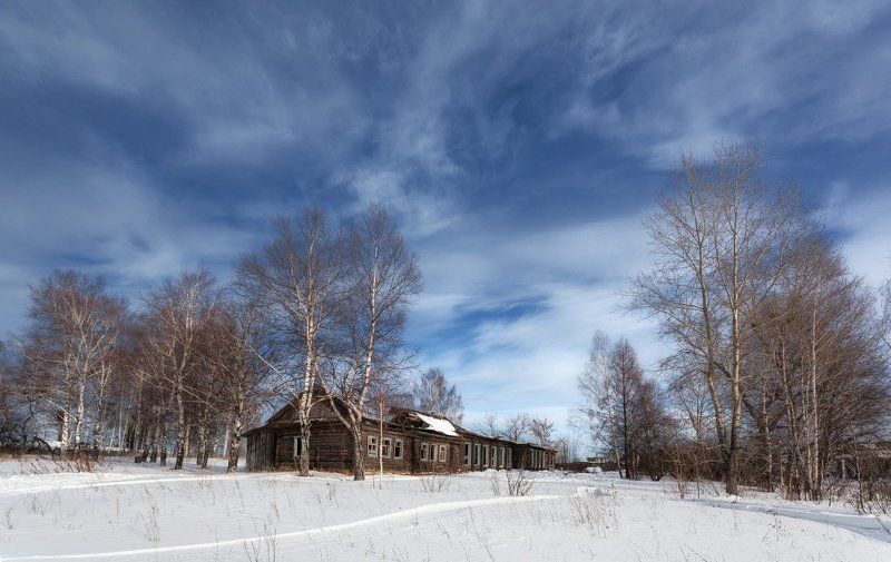 зима школа заброшенная деревья облака зима Зимние облакаphoto preview