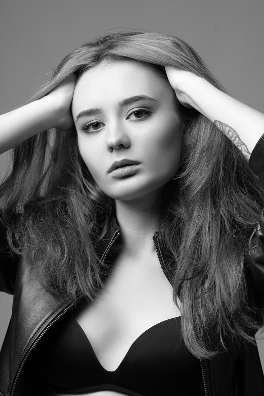 девушка , ч.б. , портрет , красота ,  Янаphoto preview