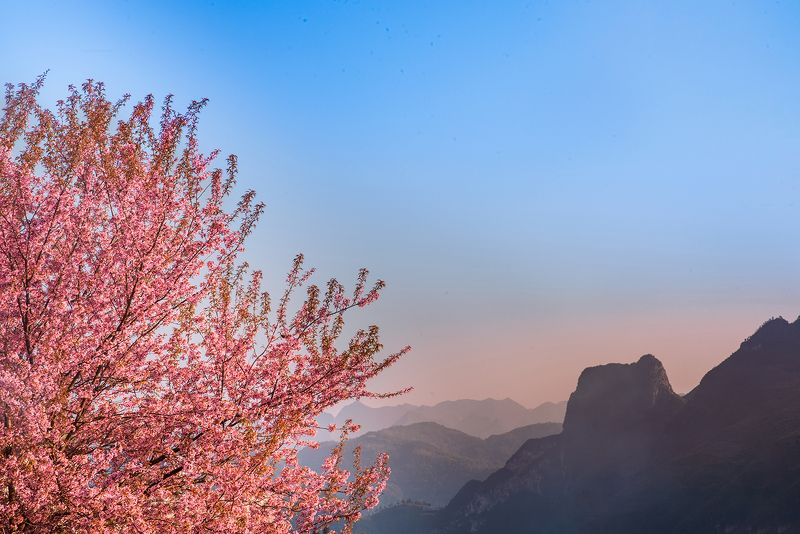 Around Ha Giangphoto preview