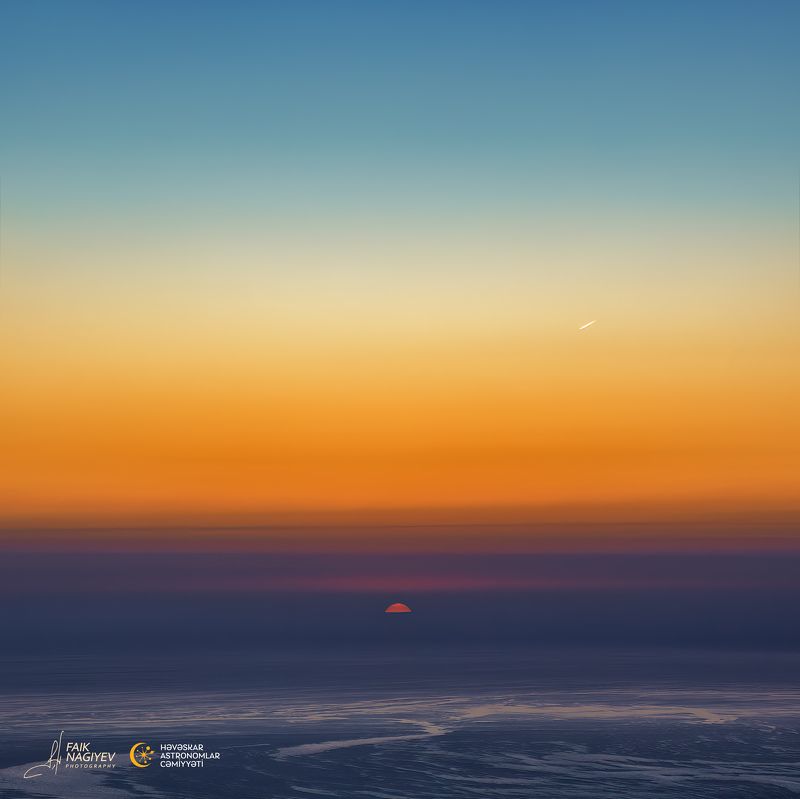 Восход над Каспиемphoto preview